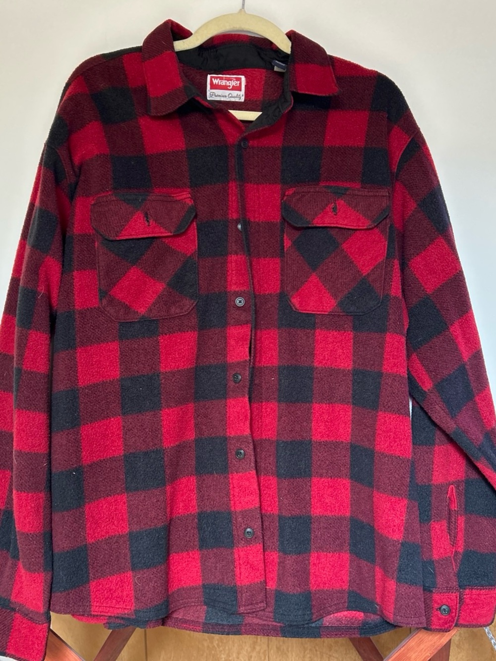 Wrangler Men's Red & Black Plaid Button-Up Shirt
